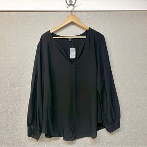 2 (18/20) 2X Torrid Harper Long-Sleeve Blouse/Top NWT